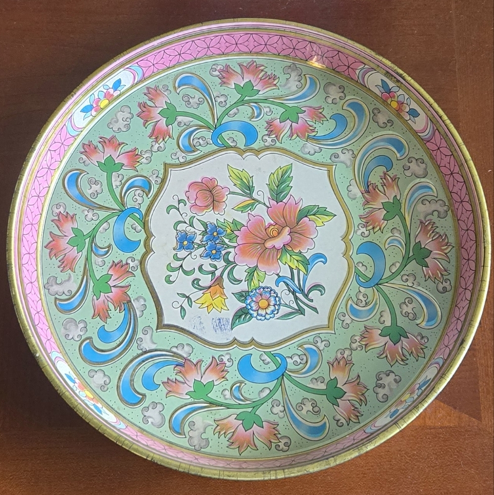 Vintage Daher Decorative Tray